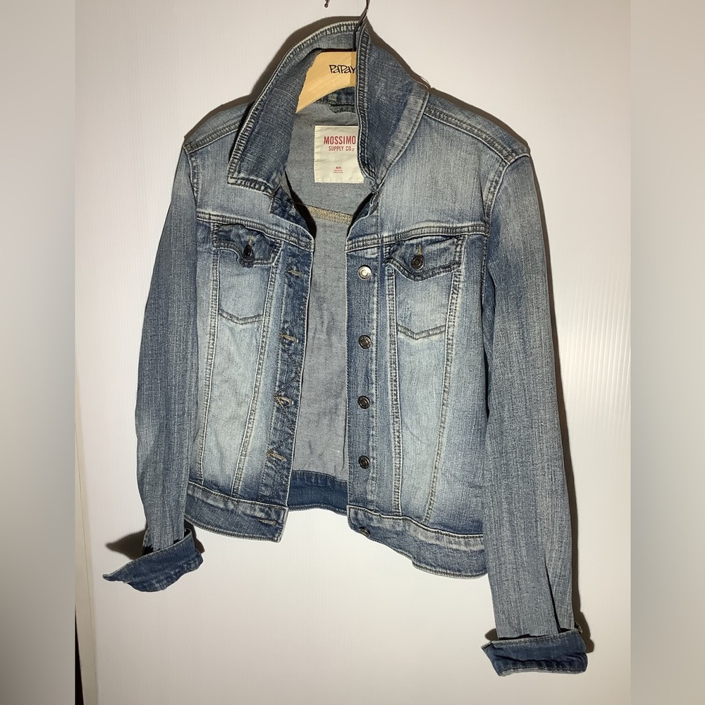 Mossimo Supply Co. Women's Blue Denim Jacket